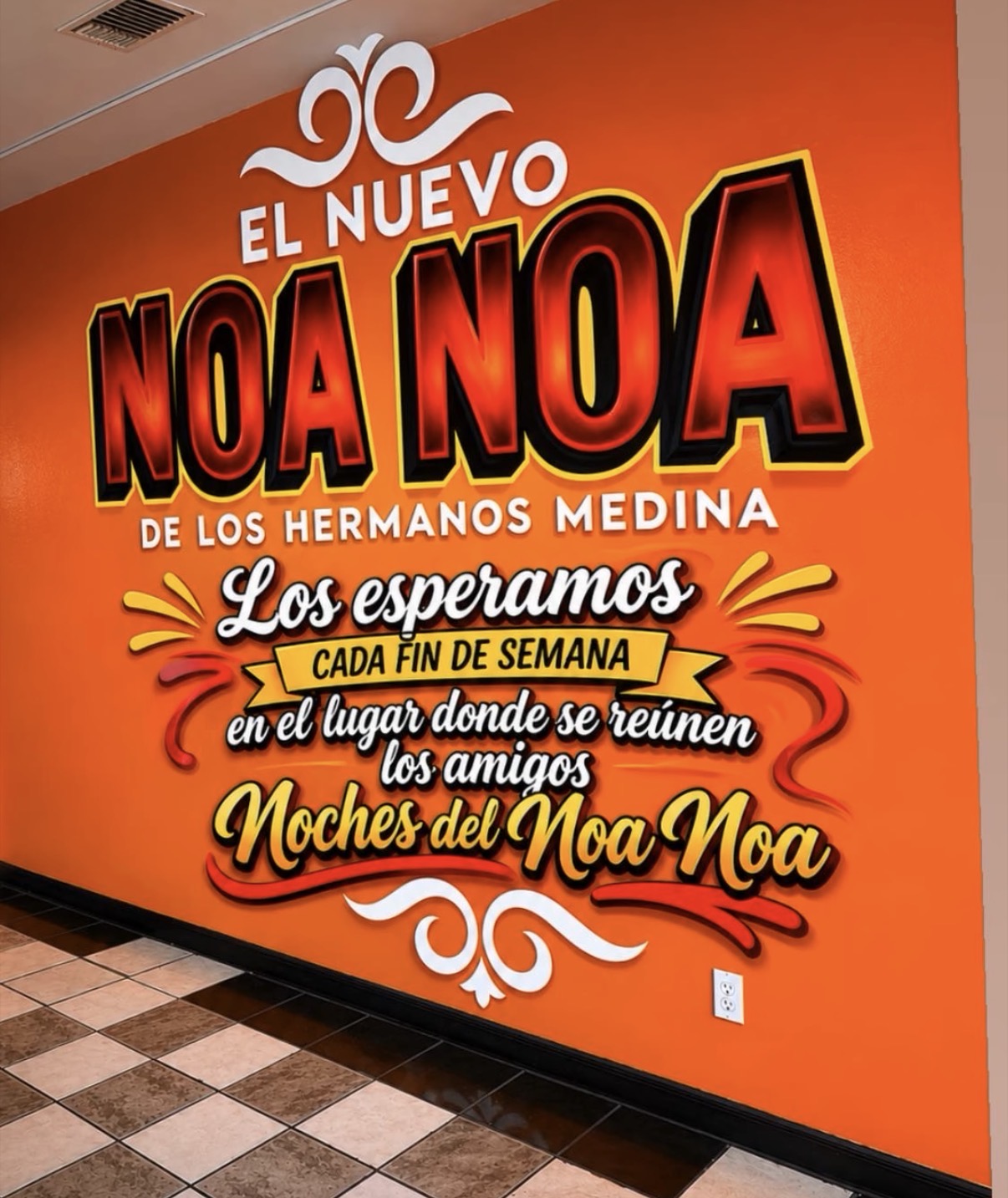 Mural de El Nuevo Noa Noa de los Hermanos Medina